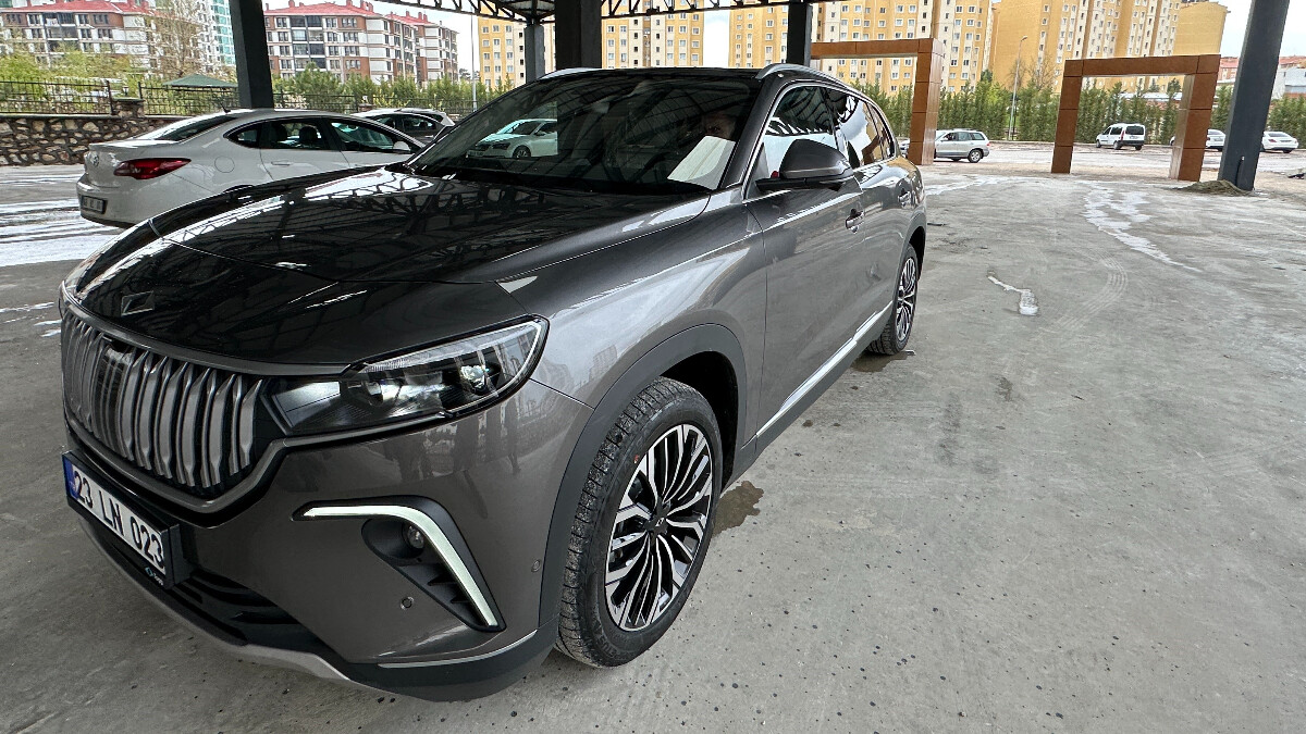 Elazığlı vatandaş yerli otomobil Togg’a kavuştu