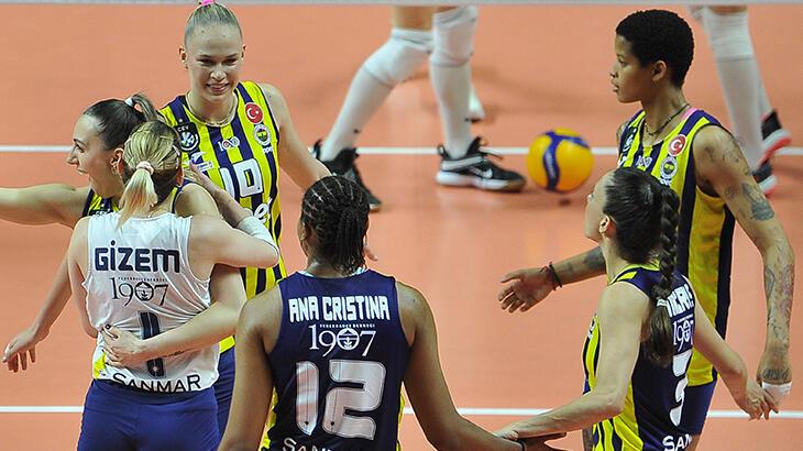 Fenerbahçe Opet, Eczacıbaşı Dynavit’i 3-1 mağlup ederek seride 1-0 öne geçti