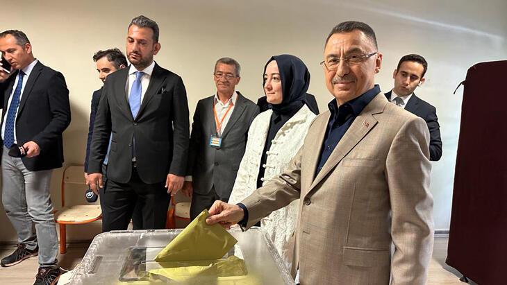 Fuat Oktay, Ankara’da oyunu kullandı