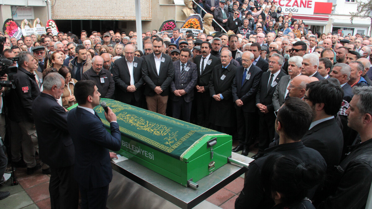 Kemal Kılıçdaroğlu kayınbiraderinin cenaze törenine katıldı