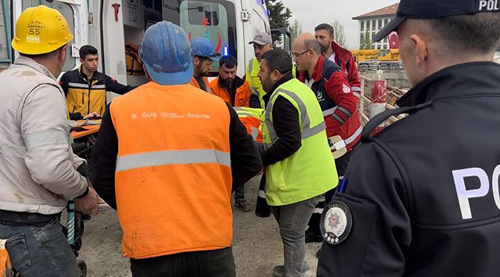 Sancaktepe’de metro inşaatında ıslak betonun altında kalan çalışan hastaneye kaldırıldı