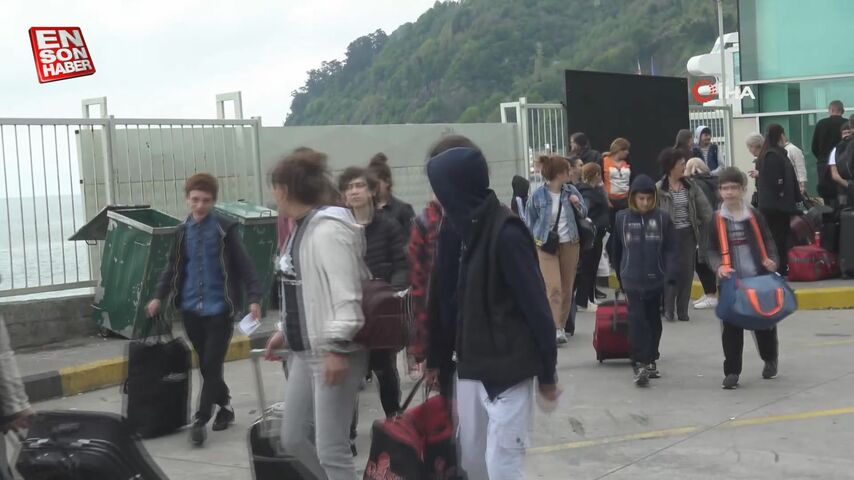 Sarp sınır kapısında Playstation yoğunluğu