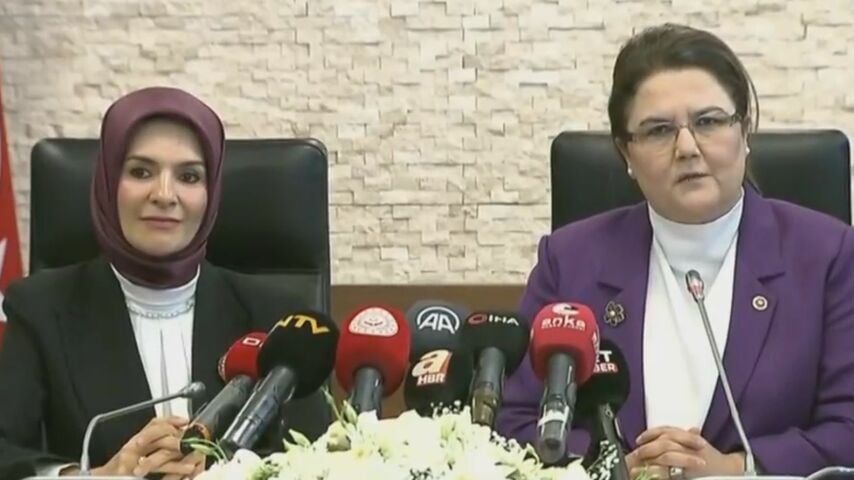 Derya Yanık, Aile Bakanlığı görevini Mahinur Özdemir Göktaş’a devretti