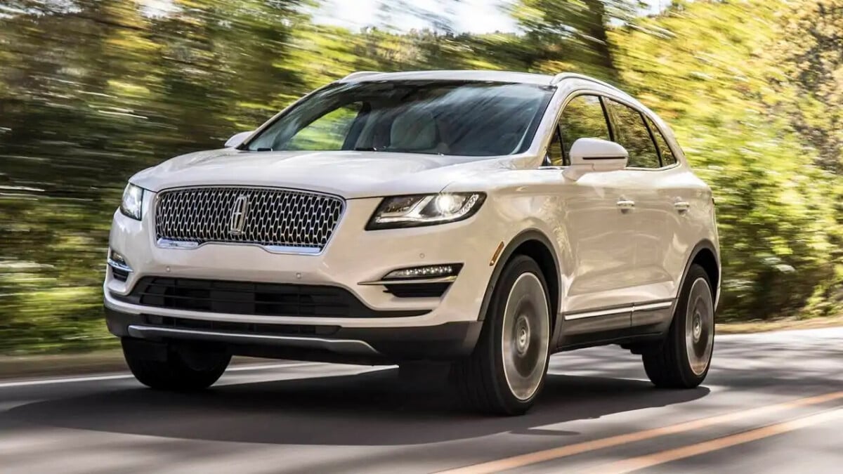 Ford, yangın riski nedeniyle 142 bin Lincoln MKC modelini geri çağırıyor