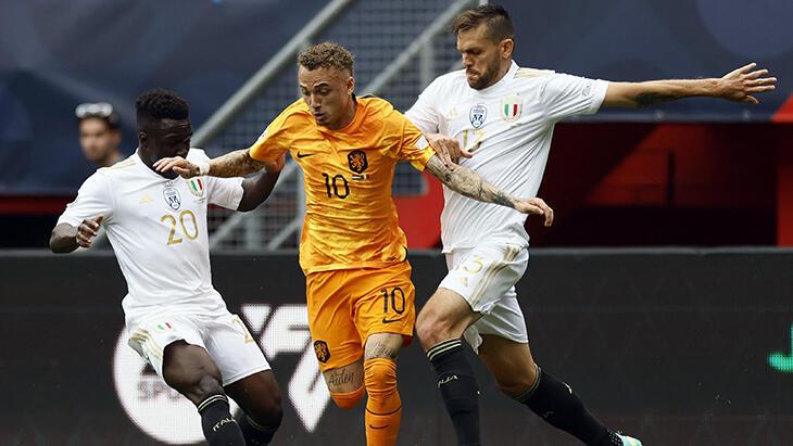 Hollanda – İtalya maçından kareler