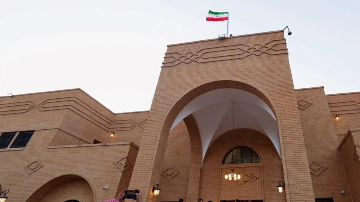 İran’ın Cidde Konsolosluğu 7 yıl sonra tekrar açıldı