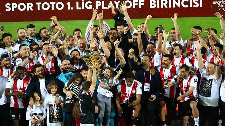 Pendikspor’un şampiyonluk kutlamalarından kareler