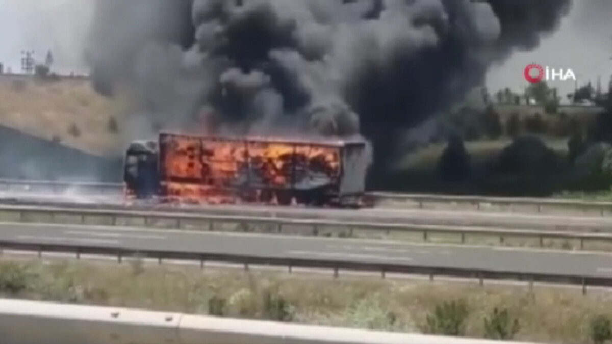 Ankara’da seyir halindeki tır alev topuna döndü