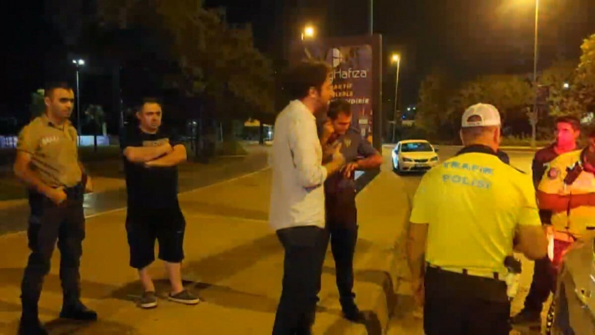 Kadıköy’deki trafik tartışması alkolmetre krizine döndü