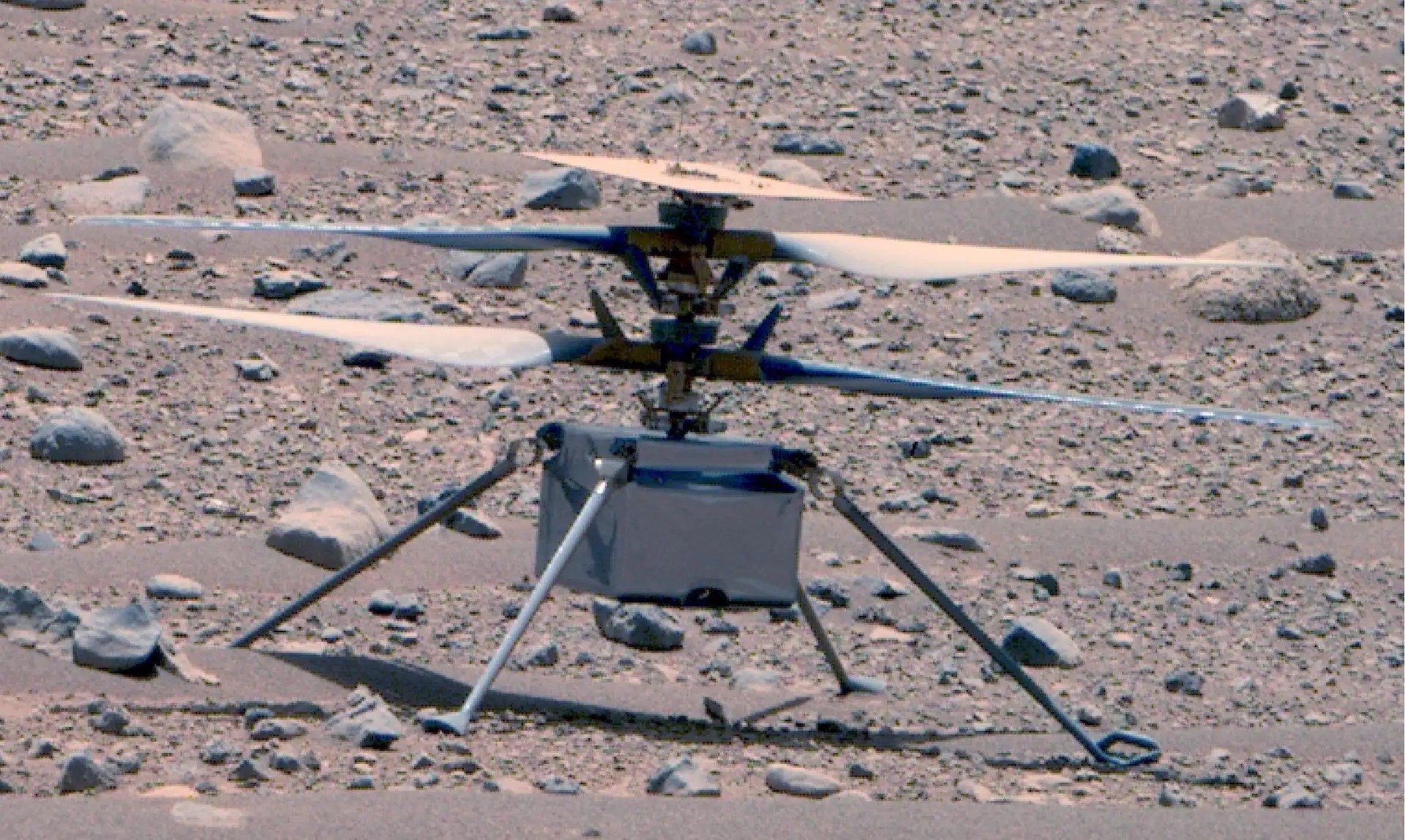 NASA’nın Mars gezgini, arızalı Ingenuity helikopterini fotoğrafladı