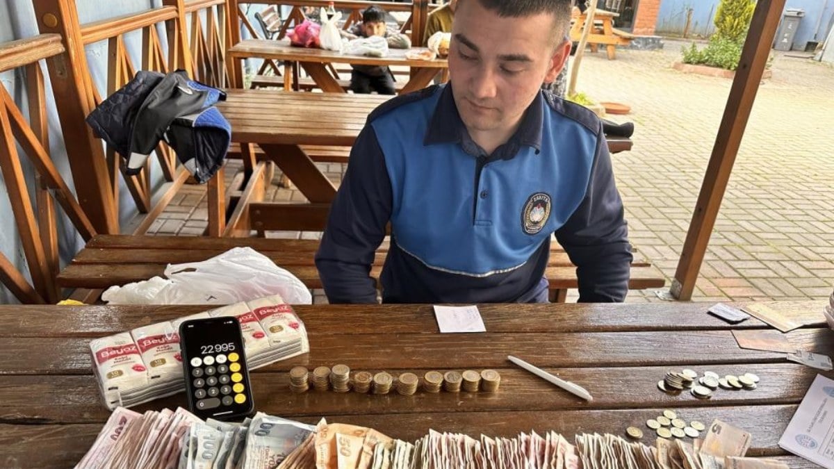 İstanbul’da dilenci zabıtan kaçamadı! Üzerinden 23 bin TL çıktı