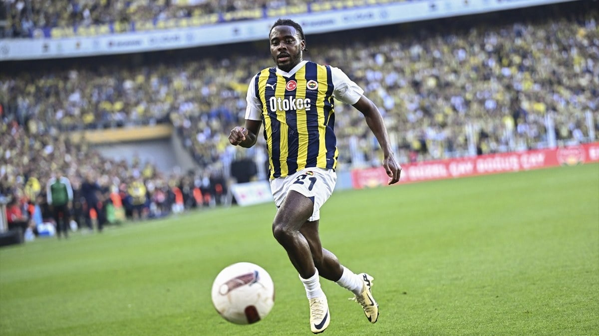 Bright Osayi-Samuel, Galatasaray taraftarıyla atıştı