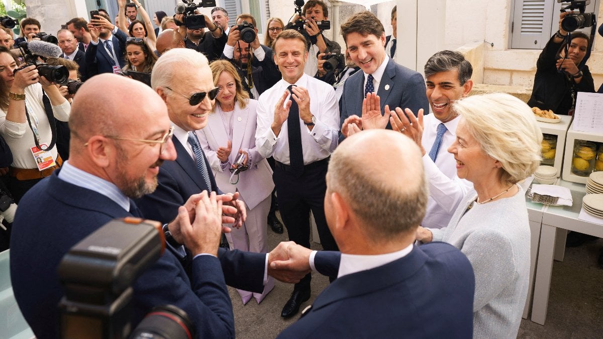 G7 liderleri, Almanya Başbakanı Scholz’un doğum gününü kutladı