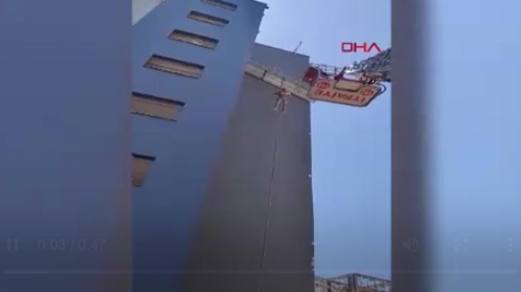 7 katlı binanın inşaatında halat koptu işçi mahsur kaldı! İşte anlar…