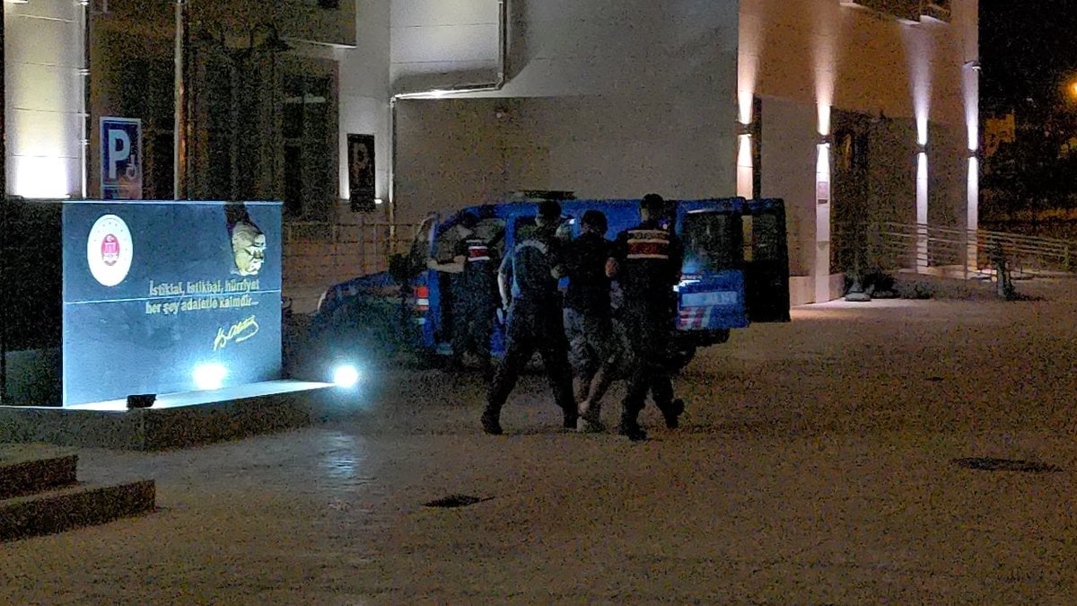 Antalya’da yanmış otomobildeki ceset olayında 1 kişi tutuklandı