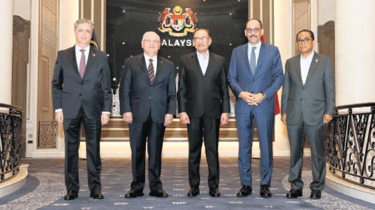 Bakan Güler ile MİT Başkanı Kalın Malezya’da