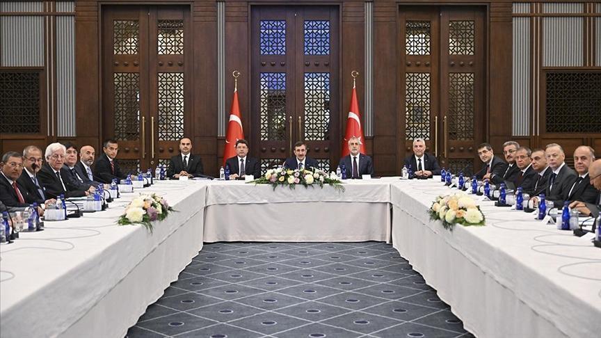 Cumhurbaşkanı Yardımcısı Yılmaz, TİSK heyeti ile görüştü