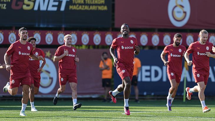 Galatasaray’da Young Boys mesaisi tamamlandı! Zaha katılmadı