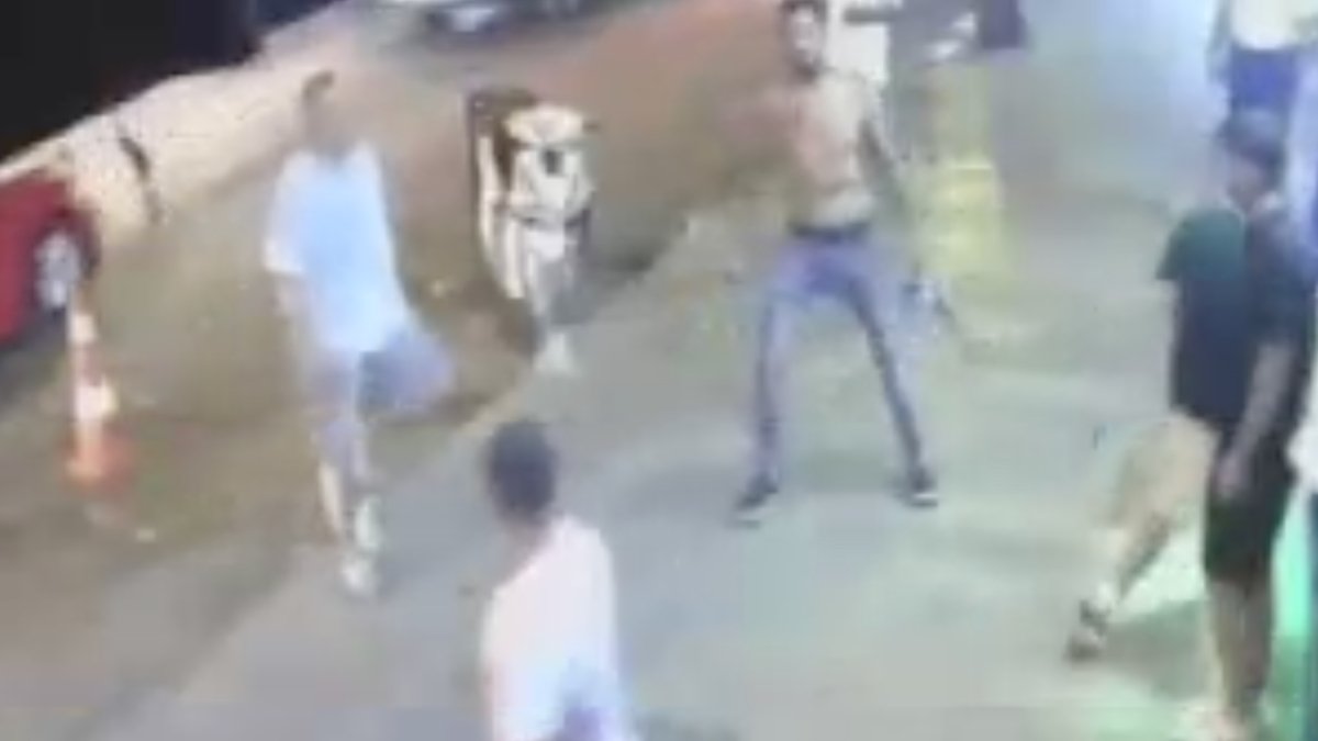 İstanbul’da trafikte tartıştığı şahsın dükkanını kurşunladı