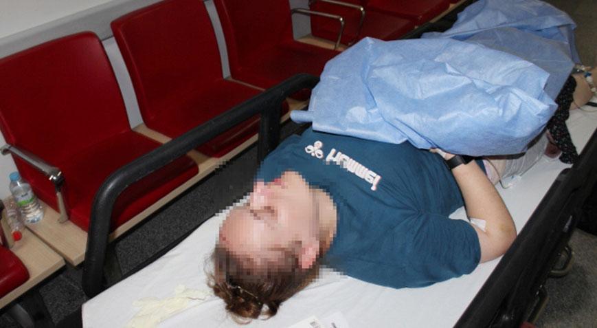 Karısını bıçaklayıp kaçtı! Kendine zarar verirken yakalandı