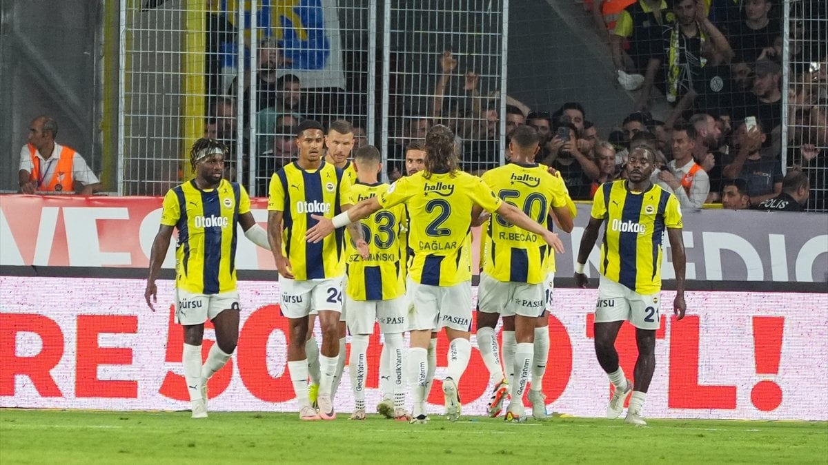Rizespor – Fenerbahçe maçının ilk 11’leri