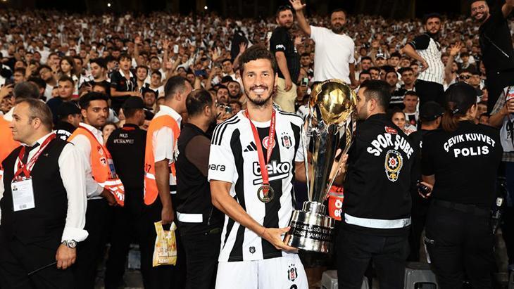 Salih Uçan: İnşallah bu sene Süper Lig’i de kazanırız!