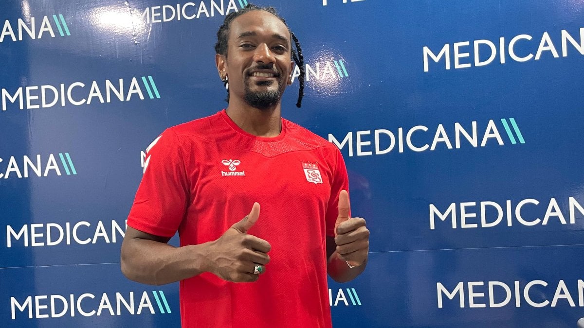 Sivasspor’un yeni transferi Samuel Moutoussamy sağlık kontrolünden geçti