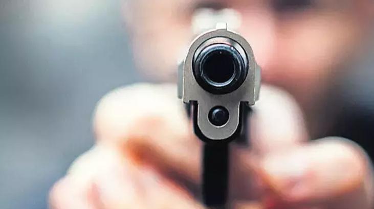 Sosyal medyada başlayan tartışma kanlı bitti! Eski belediye başkan yardımcısı, eski belediye meclis üyesini vurdu