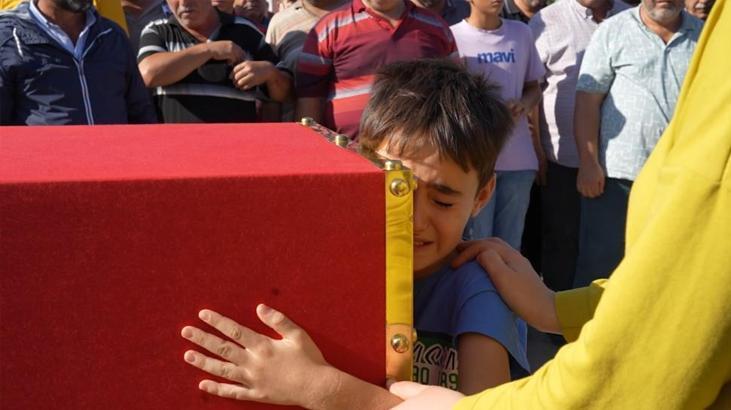 Yürekler dağlandı! 4 ve 7 yaşındaki kardeşler babalarına son kez dokundu