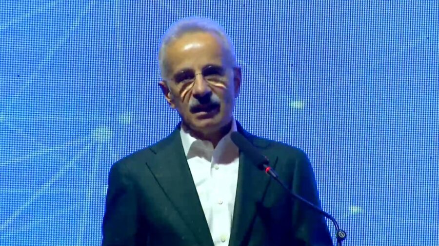 Abdulkadir Uraloğlu’ndan Karadeniz’deki tanker patlamasına ilişkin açıklama