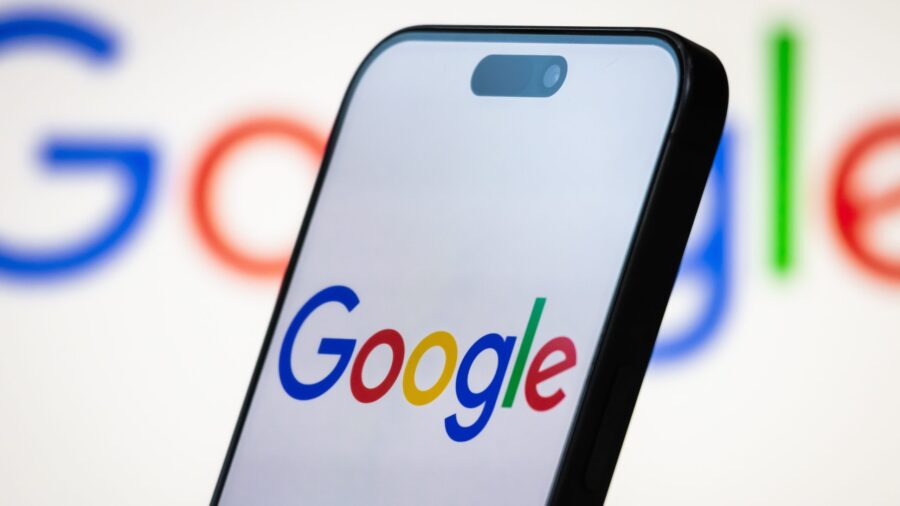 Google, Keşfet’te başlıkları yapay zeka ile değiştirmeye başladı