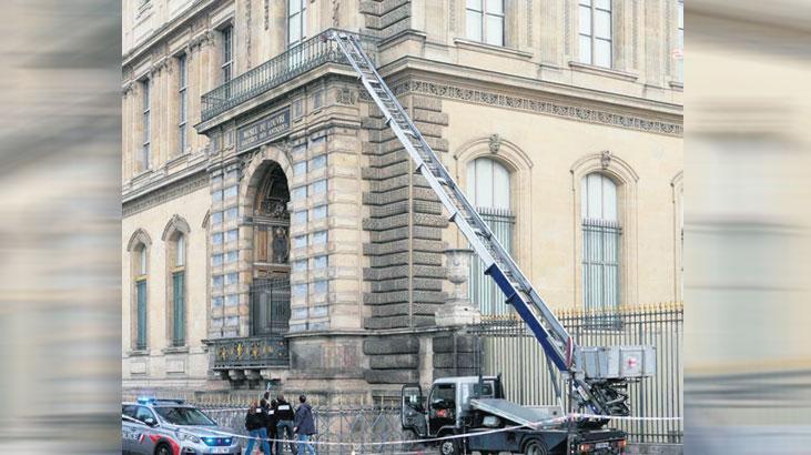 Louvre’da skandal bitmiyor: İhmaller zinciri