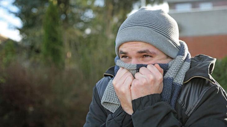 Erkekler içten içe üşüyor